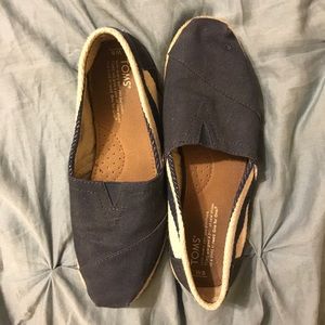 navy blue Toms